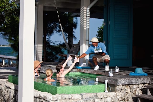 Cayo Espanto Pool service